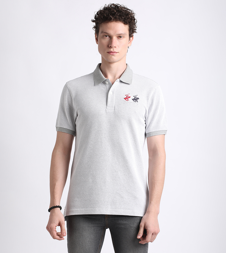 تيشيرت بولو مطرز بشعار العلامة التجارية بأكمام قصيرة