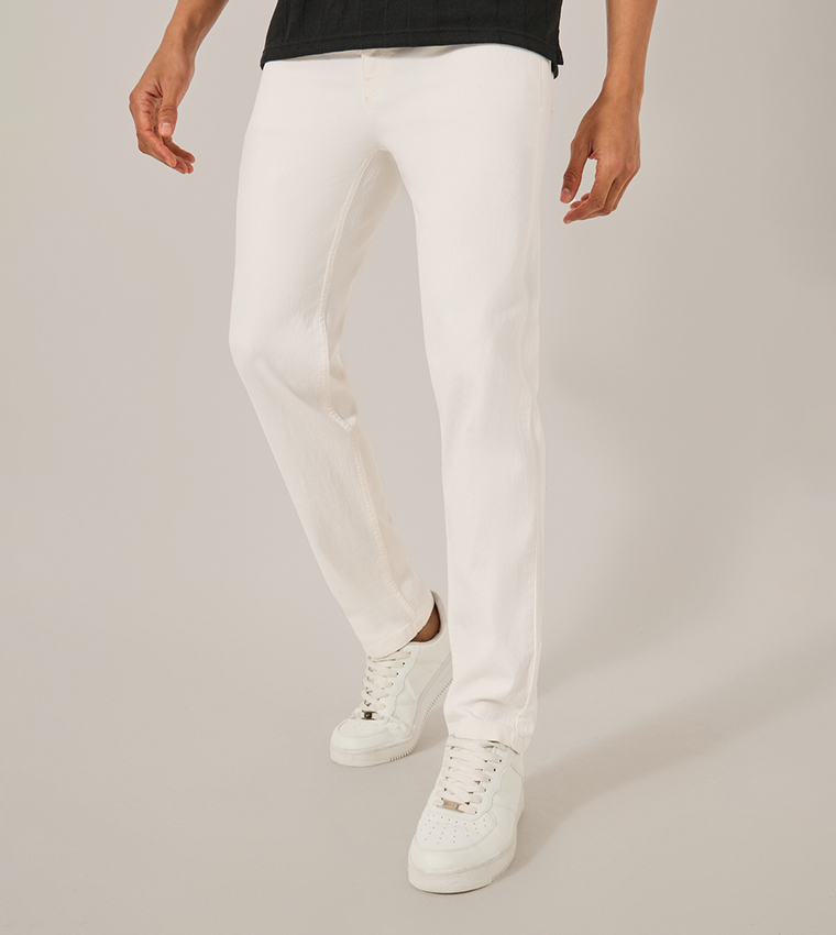 Five-Pocket Style Tapered Fit Jeans