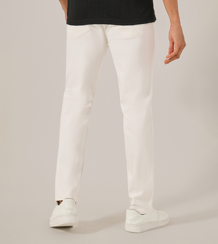 Five-Pocket Style Tapered Fit Jeans