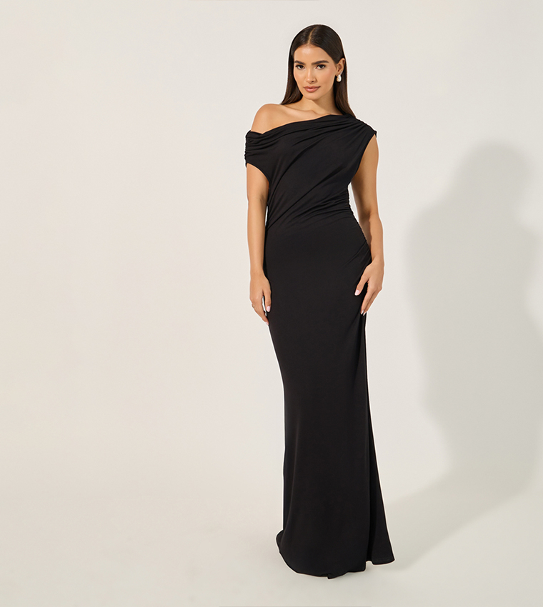 فستان ماكسي ضيق بكتف واحد