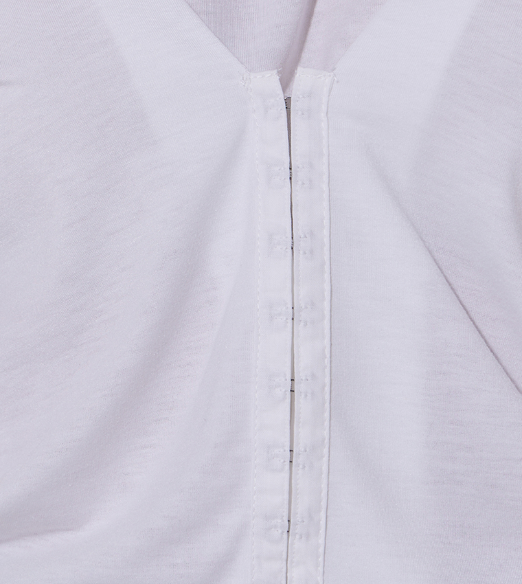 Solid Crew Neck Hook and Eye Detail T-Shirt