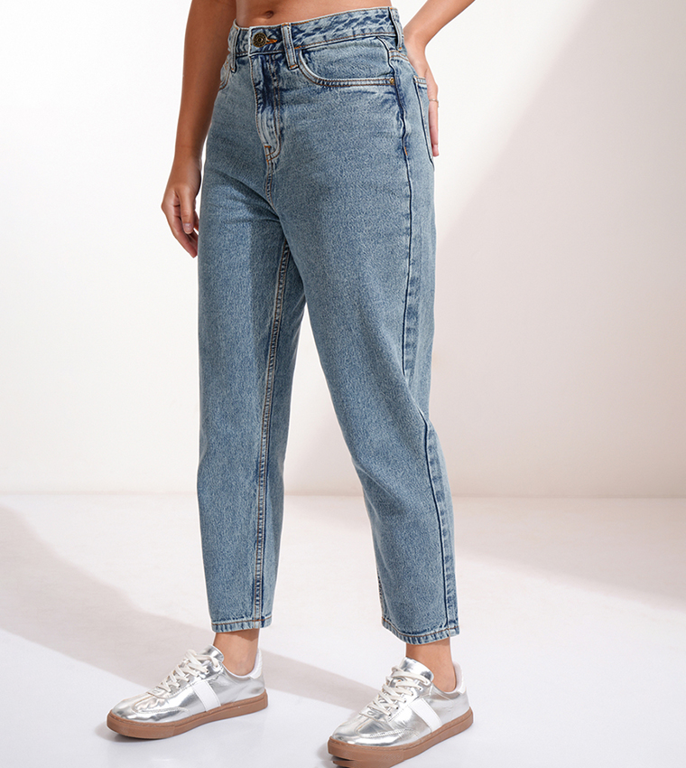Mid Rise Relaxed Fit Faded Jeans