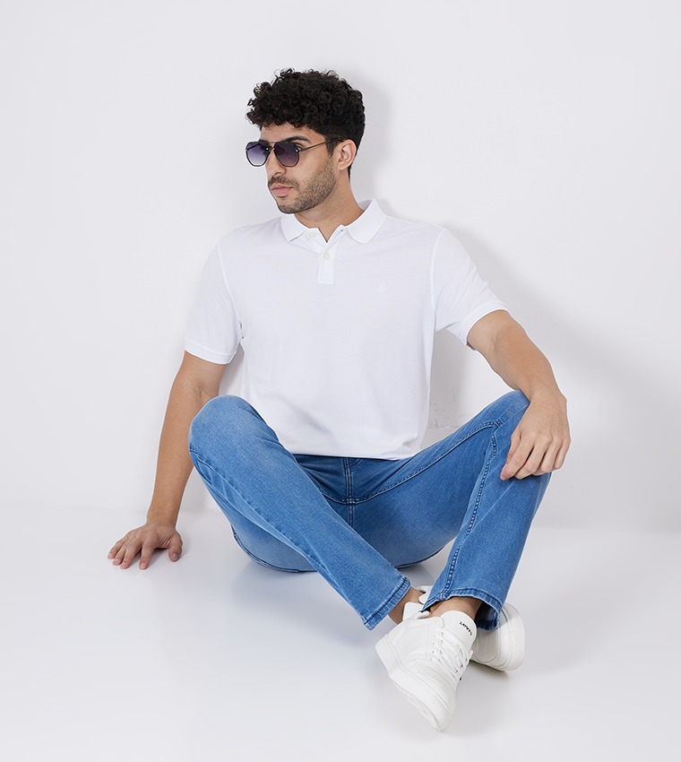 تيشيرت بياقة بولو وأكمام قصيرة 