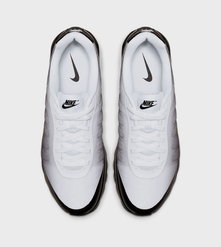 سنيكرز جري إير ماكس إنفيغور