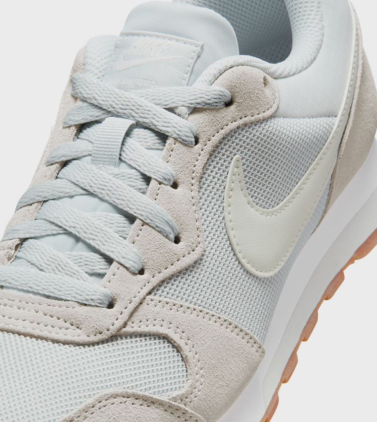 MD 2 Logo Detail Running Shoes