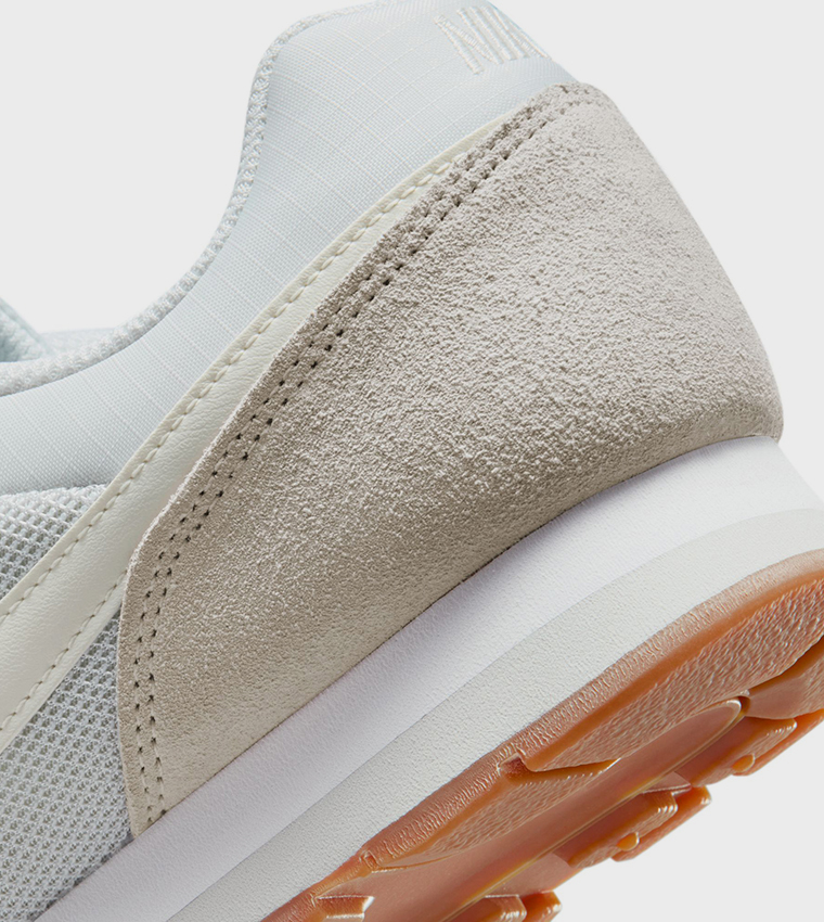 MD 2 Logo Detail Running Shoes