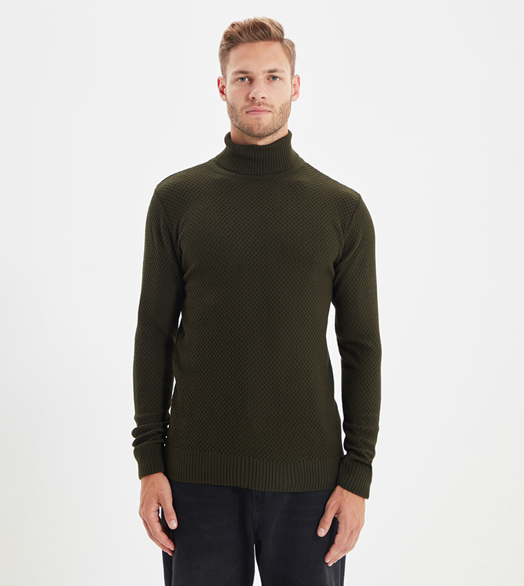 Buy Trendyol Slim Fit Textured Sweater In Green | 6thStreet Qatar