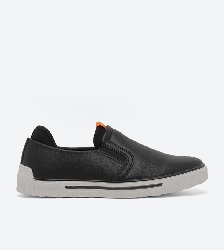 Buy Aeropostale Solid Slip Ons With Contrast Sole Blue In Blue 6thStreet Kuwait
