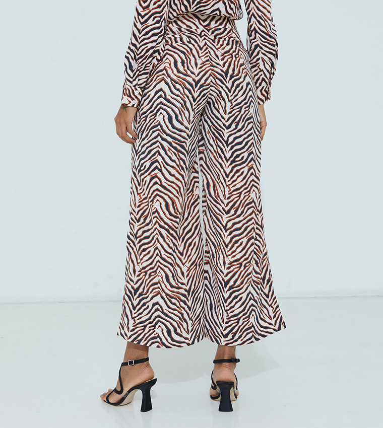  Printed Satin Flared Pant