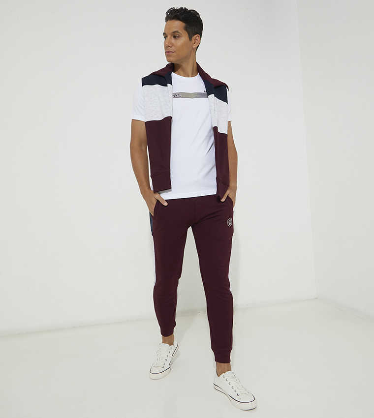 تيشيرت ايرو للشباب بطبعة 