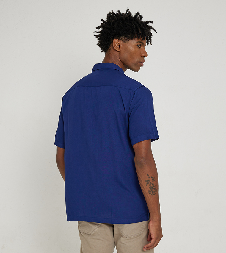 Aero Guys Solid Short Sleeves Casual Shirt