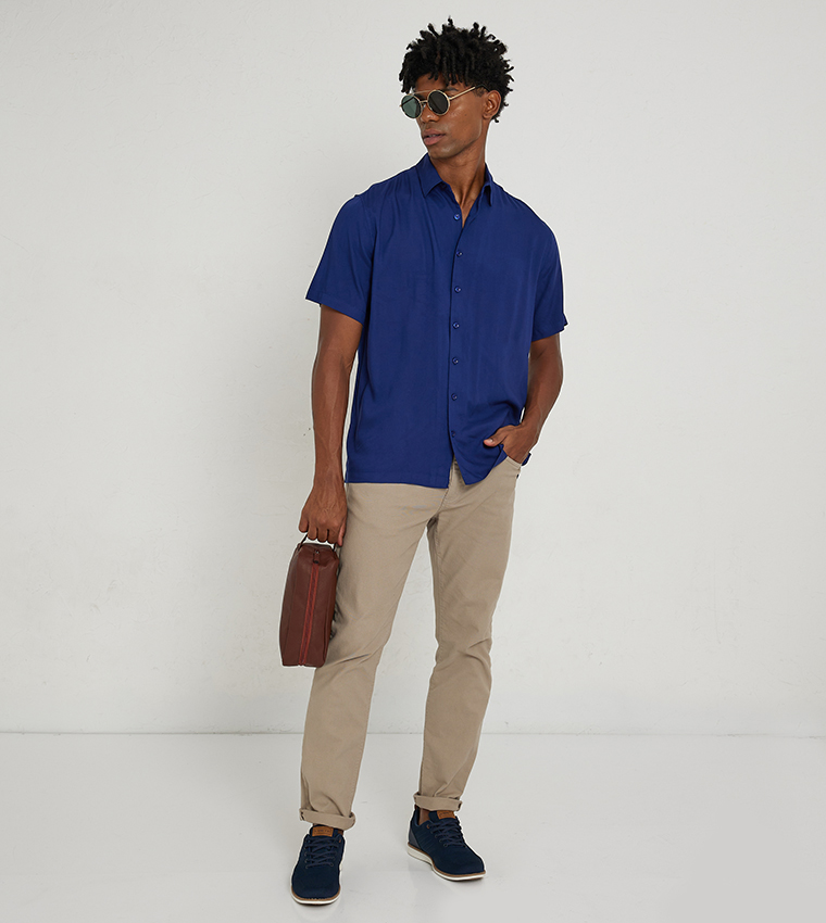 Aero Guys Solid Short Sleeves Casual Shirt