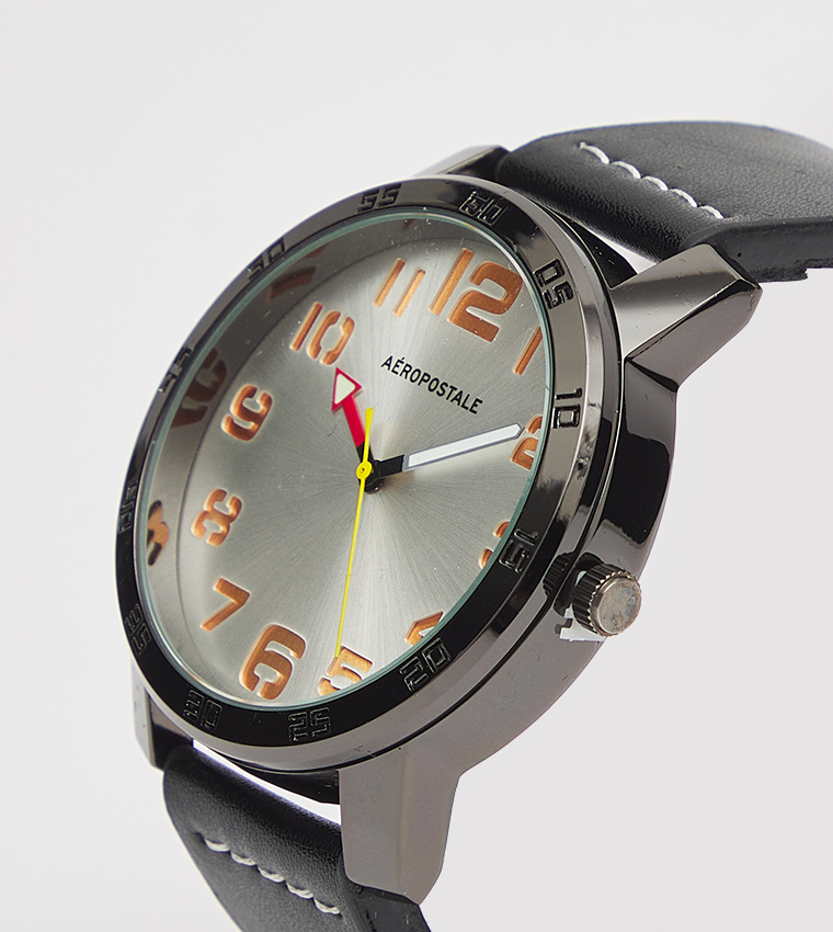 Aero Round Dial Leather Strap Watch