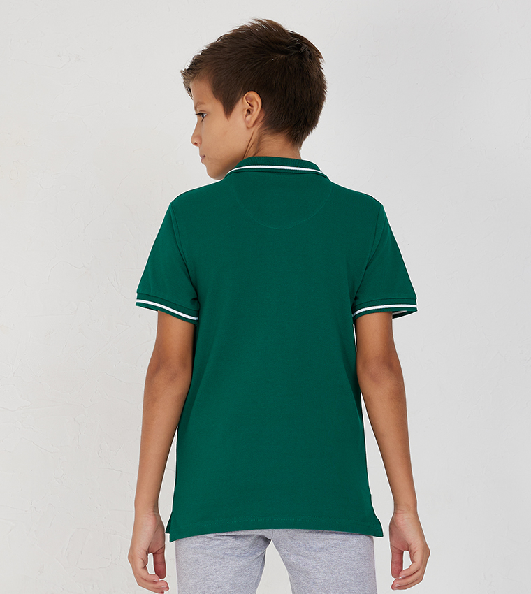Dark green on sale t shirt