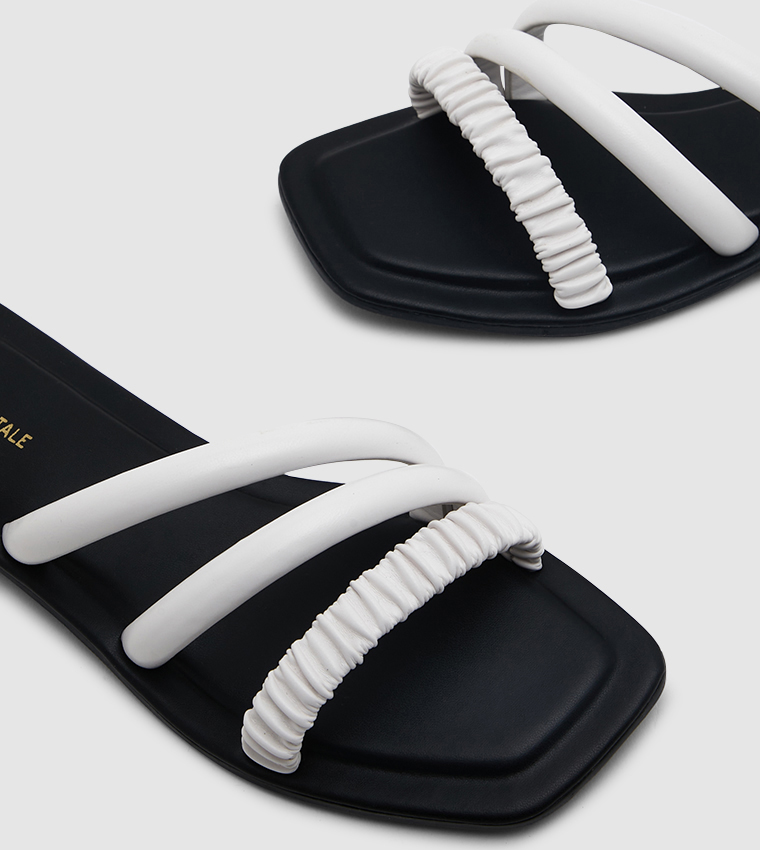 Buy Aeropostale Strappy Flat Sandals In White 6thStreet Oman