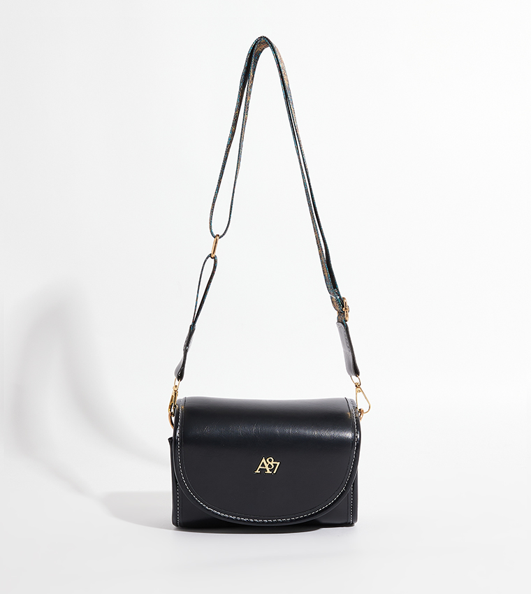 Buy Aeropostale Aero Women s Textured Flap Crossbody Bag In Black 6thStreet Saudi Arabia