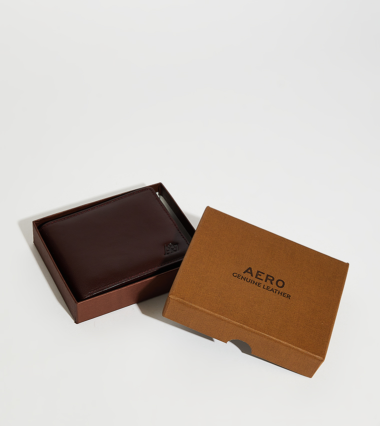 Aero Men's Bi-Fold Leather Wallet