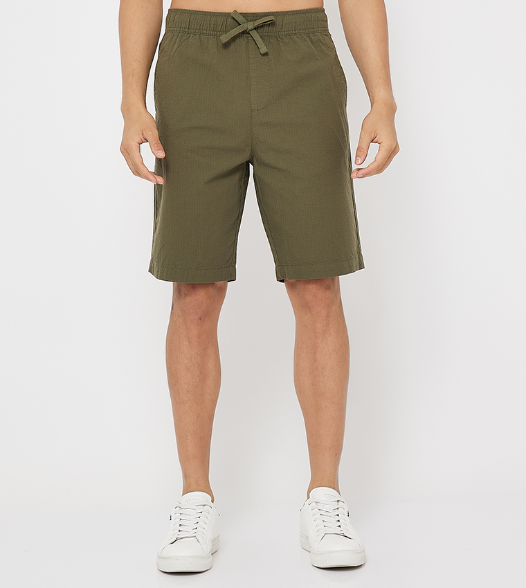 Aero Men's Solid Woven Chino Shorts