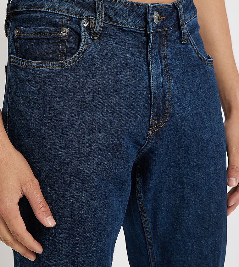Aero Men's Washed Straight Fit Jeans