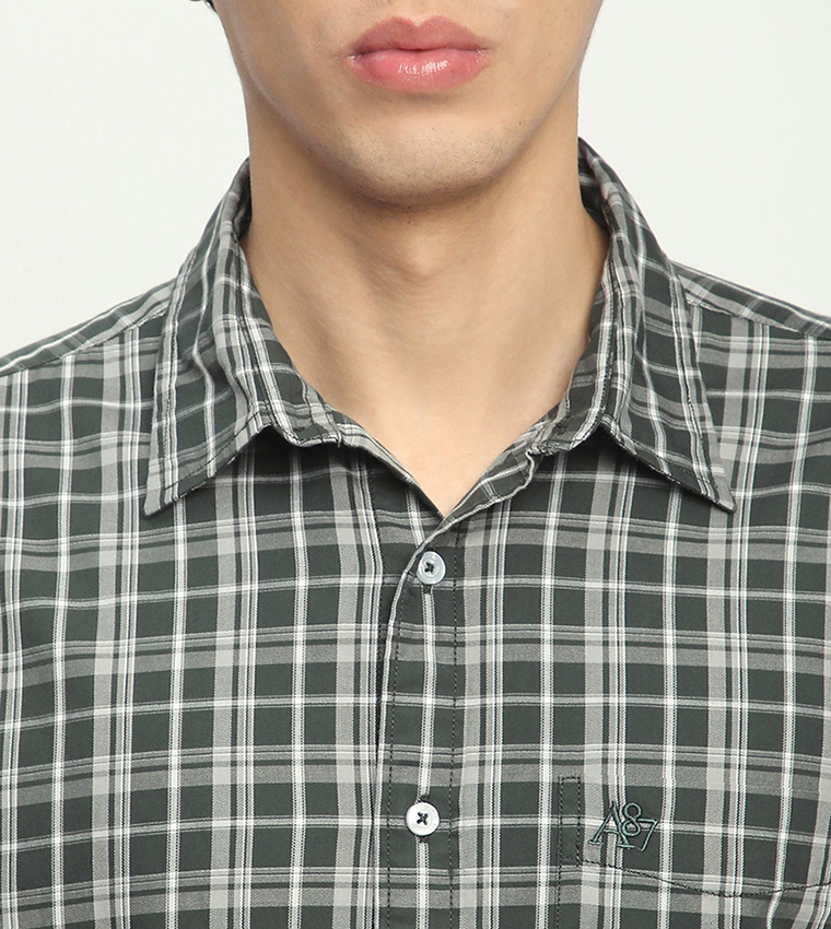 Aero Men's Plaid Long Sleeves Shirt