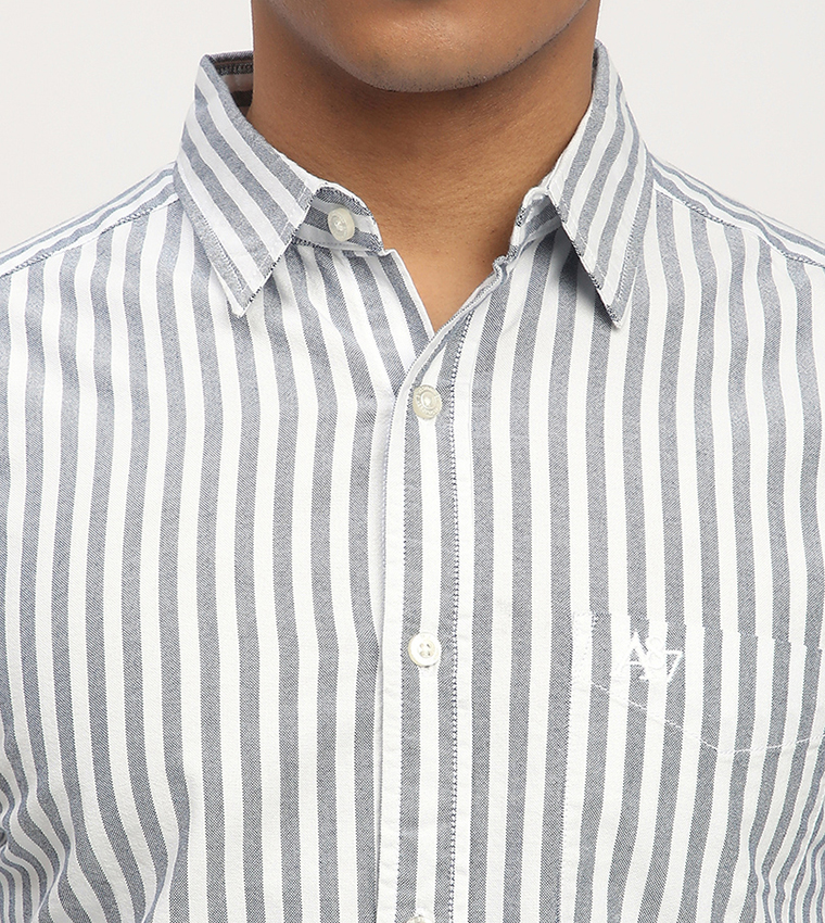 Aero Men's Striped Long Sleeves Shirt
