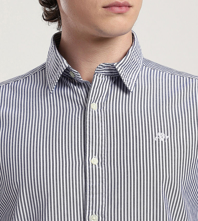 قميص ايرو رجالي كم طويل بشعار مطرز 