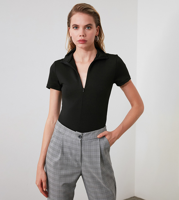 Zippered Knitted Body
