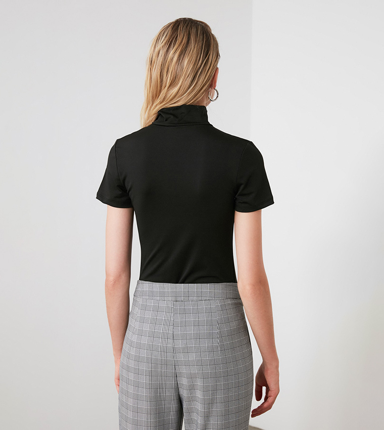 Zippered Knitted Body