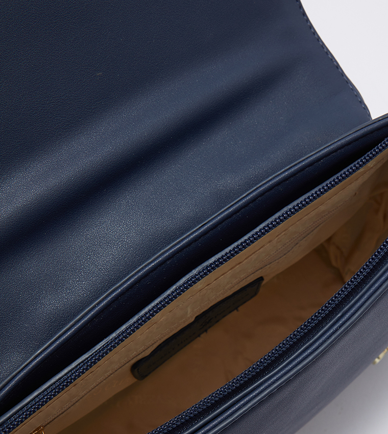 حقيبة يد بلون أزرق