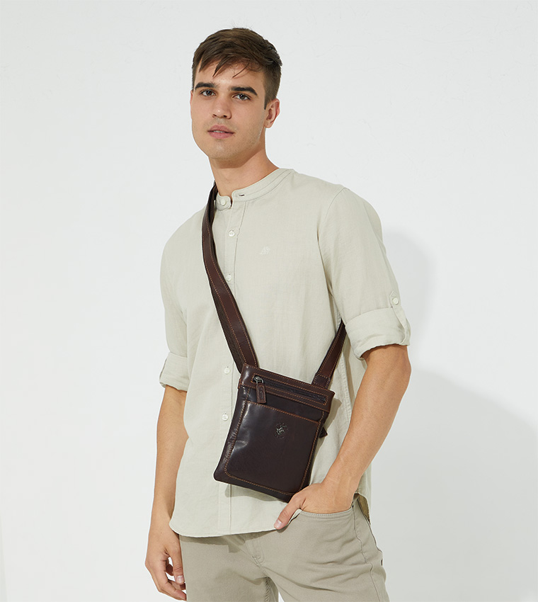 Essential Messenger Bag