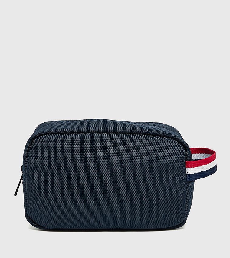 شنطة يد رجالية بشعار