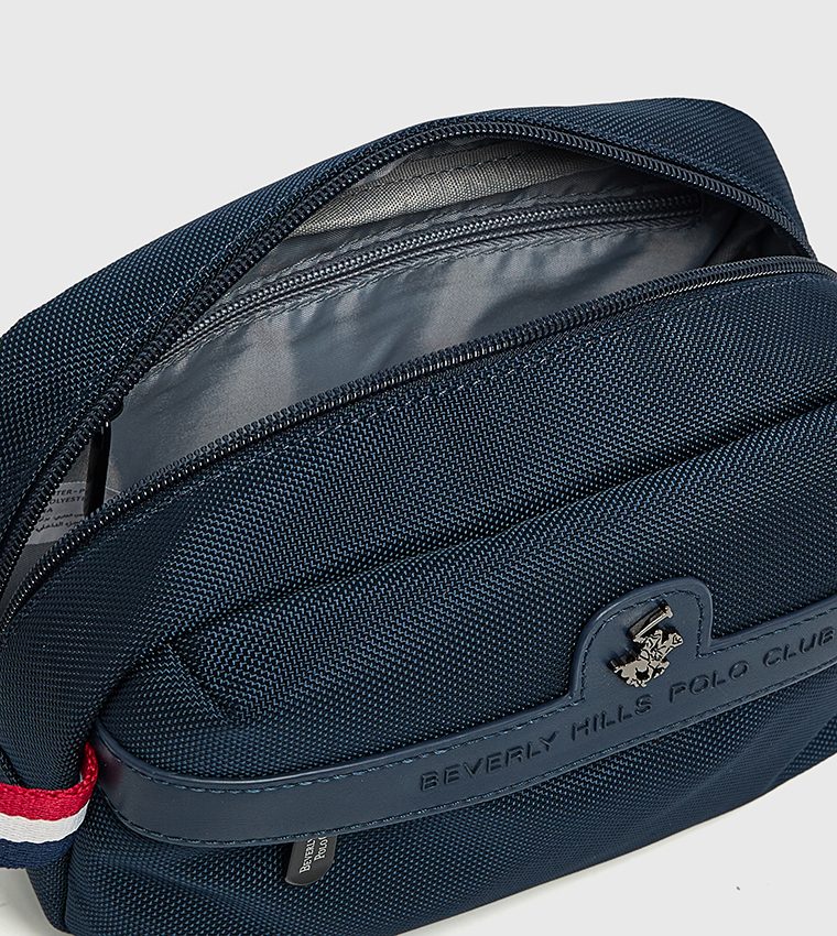 شنطة يد رجالية بشعار