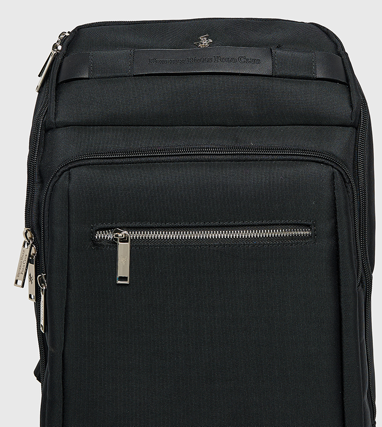 شنطة ظهر سادة بجيب أمامي