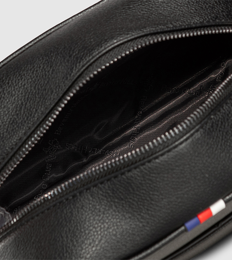 Logo Detail Zippered Toiletry Bag