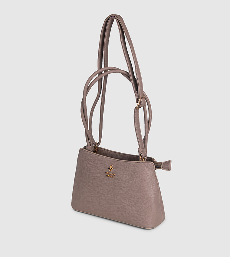 شنطة كتف نسائية بشعار 