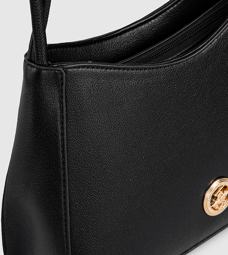 شنطة كتف نسائية بشعار 