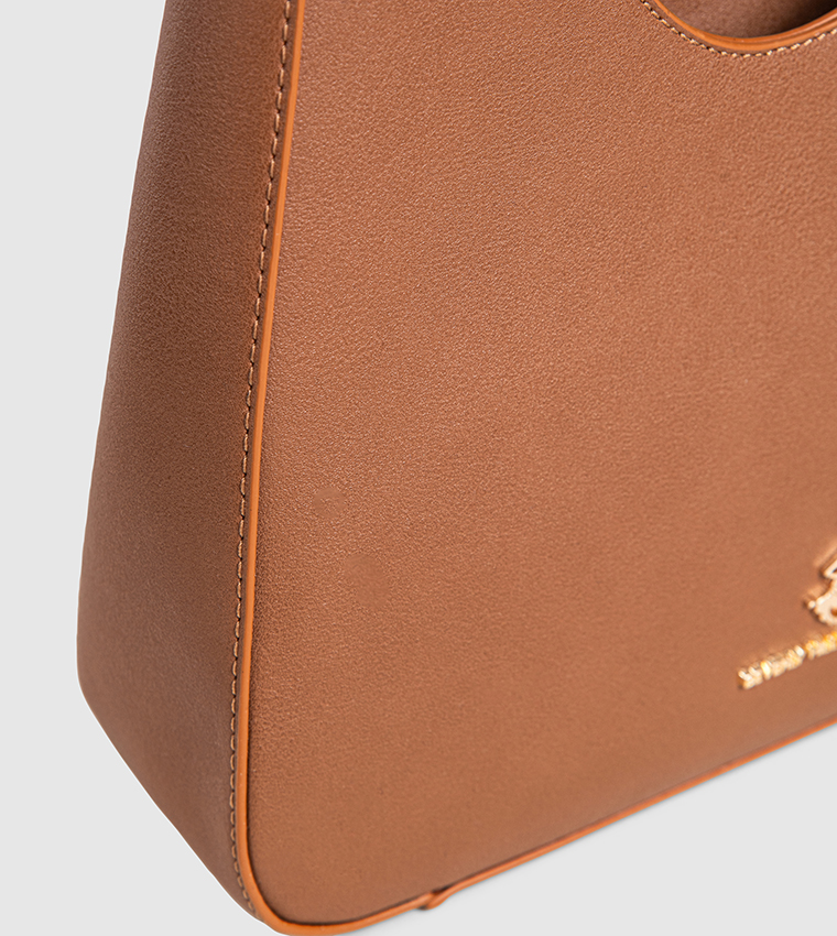 شنطة كتف نسائية بشعار 