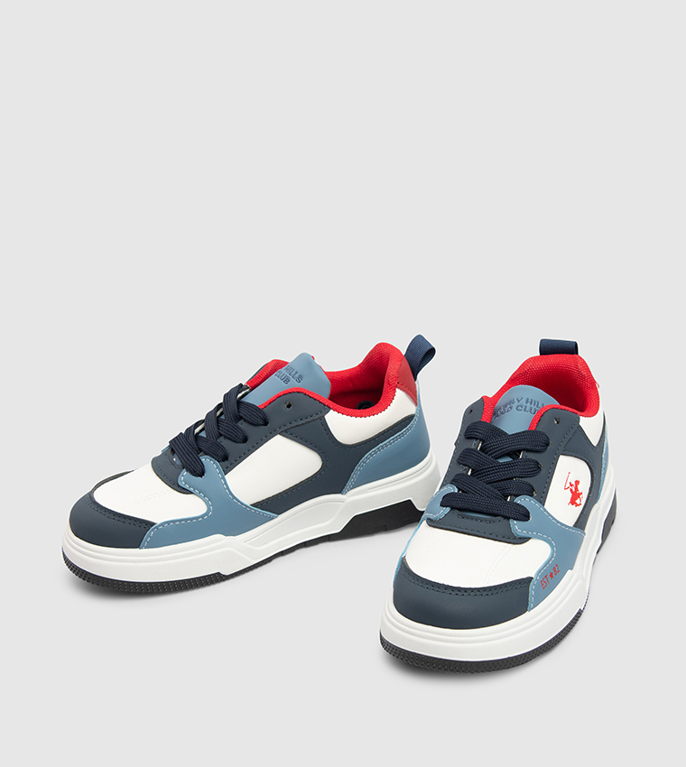 حذاء رياضي برباط وألوان متناسقة 