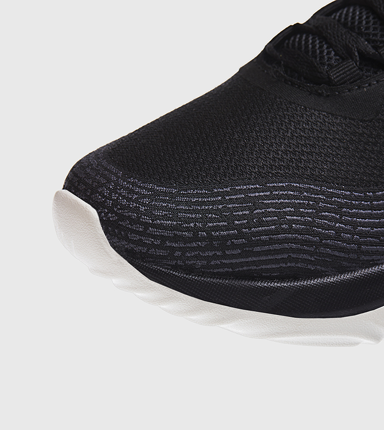 Round Toe Cross-Training Shoes