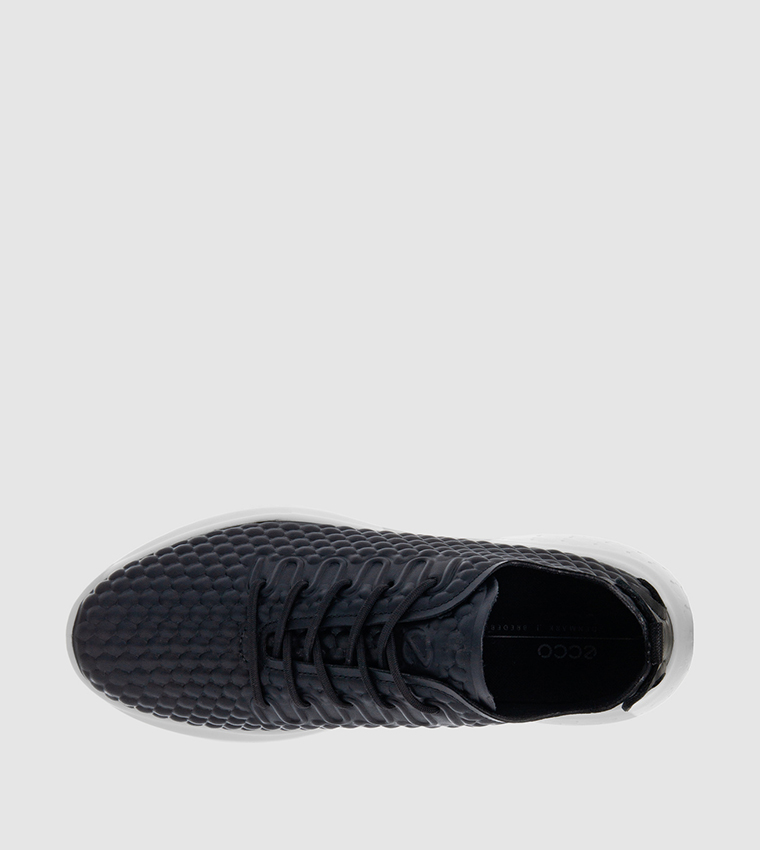 حذاء ثيراب الرياضي