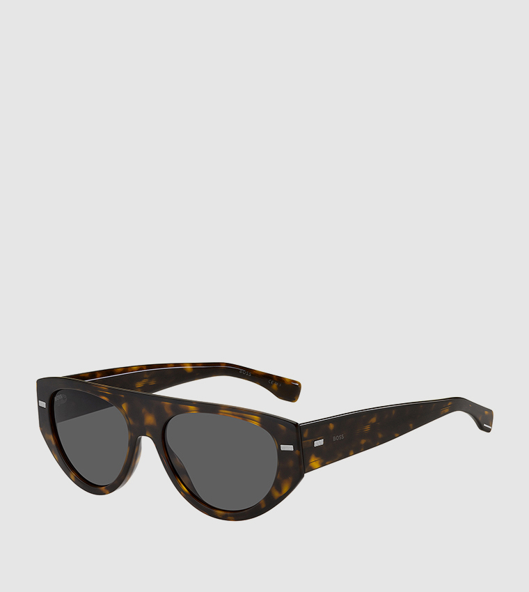 نظارة شمسية مربعة منقوشة