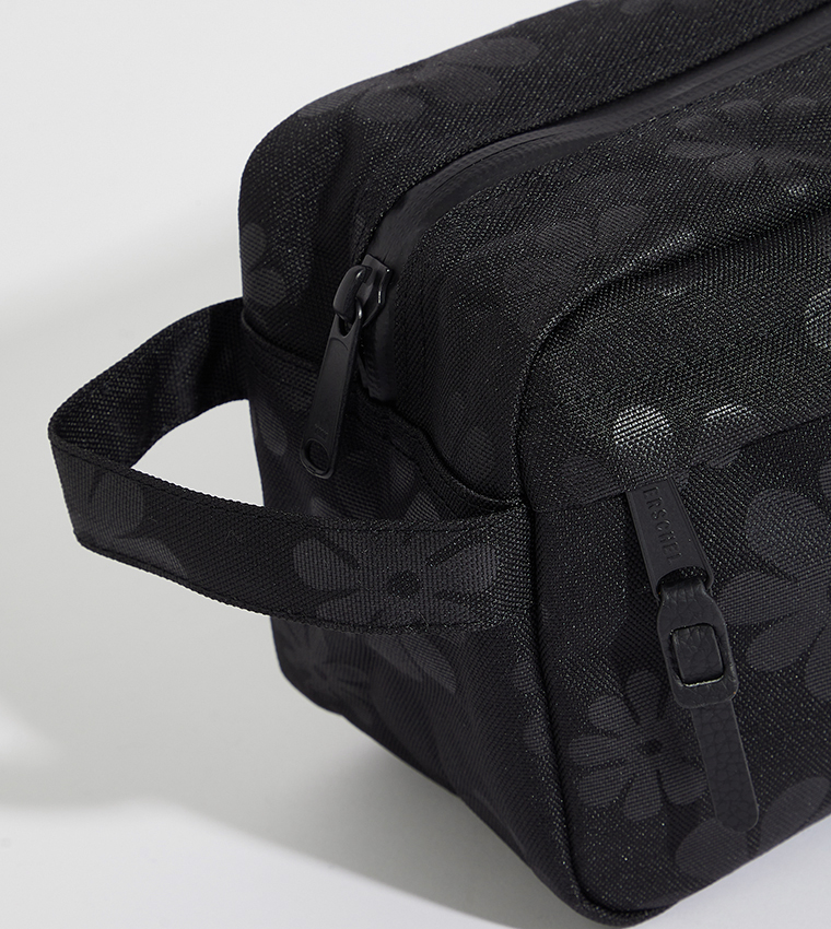 حقيبة أدوات الزينة منقوشة