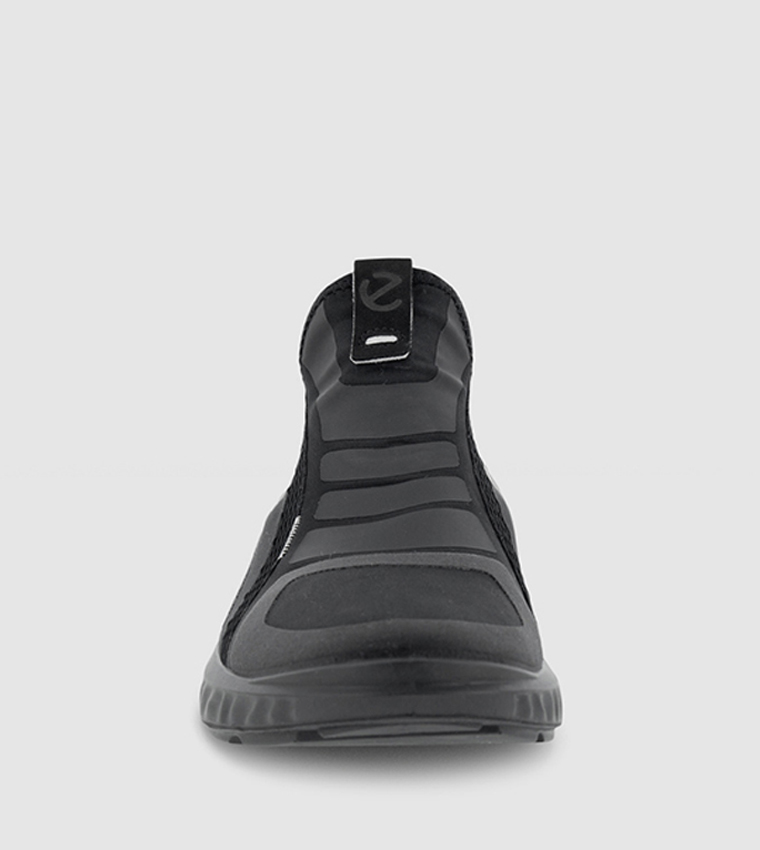 سنيكرز إيكو أي تي إتش برقبة عالية