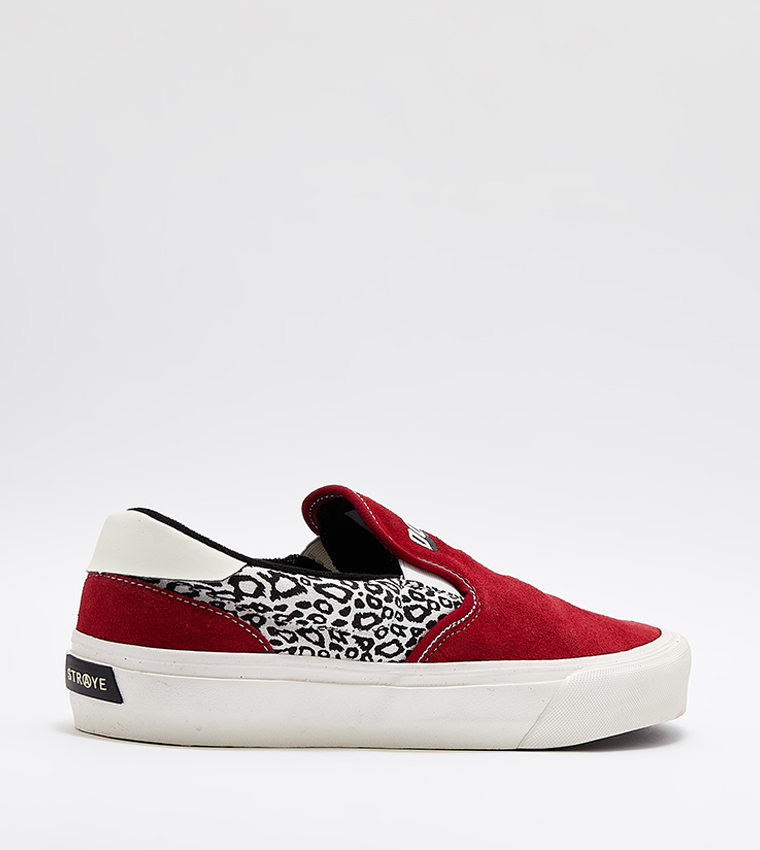 Leopard Patterned Slip-On Shoes