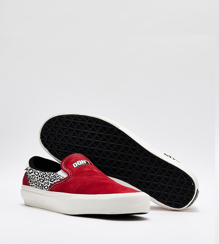 Leopard Patterned Slip-On Shoes