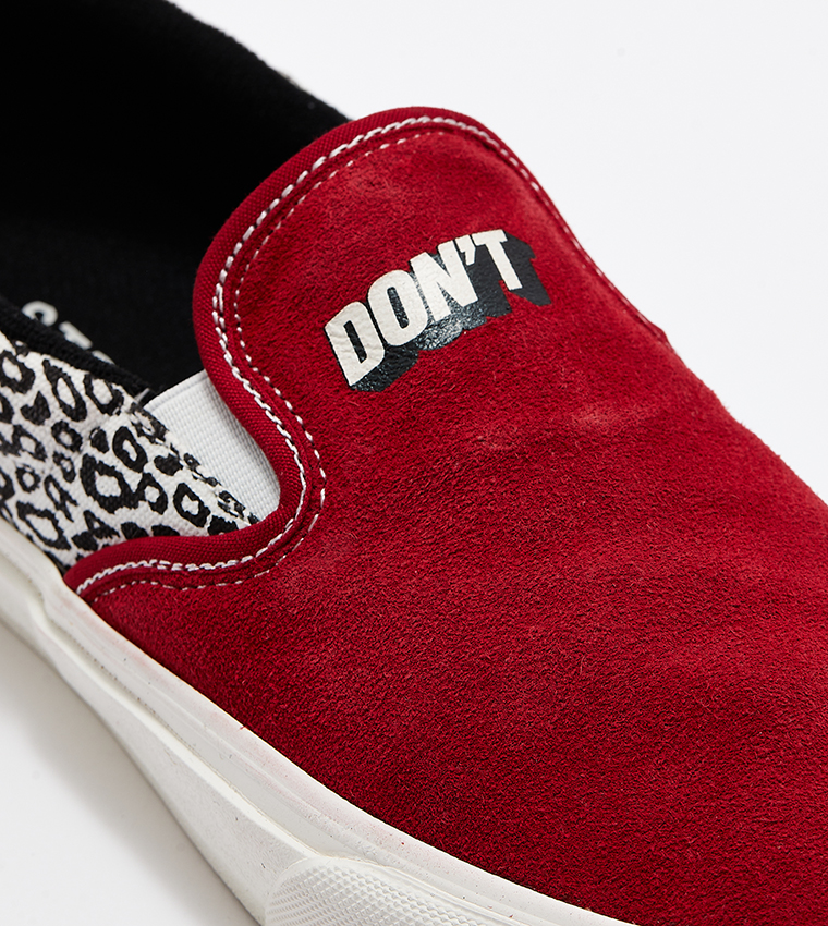 Leopard Patterned Slip-On Shoes