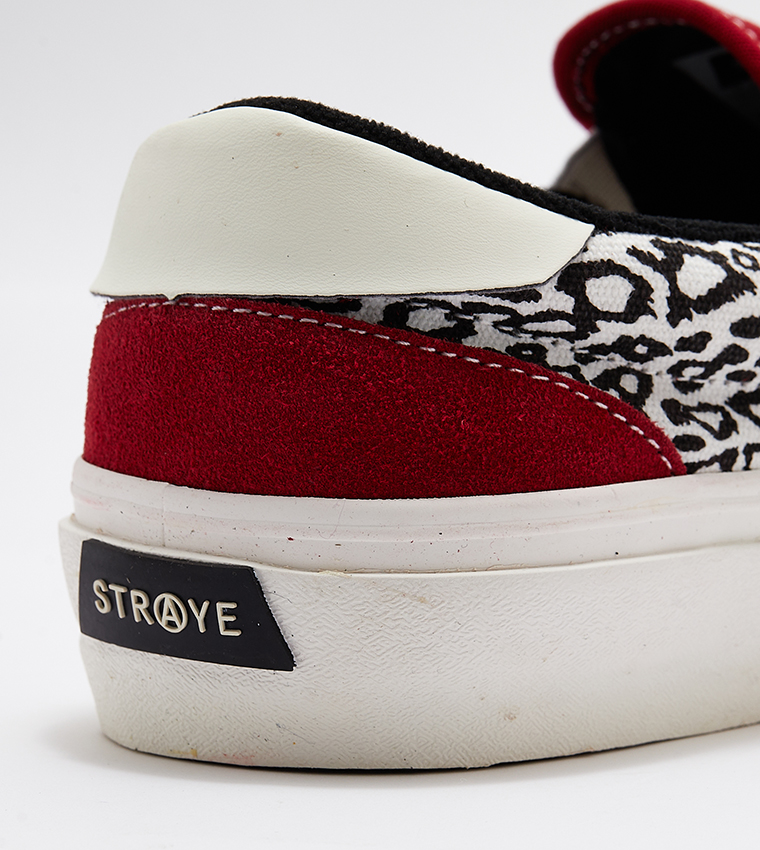 Leopard Patterned Slip-On Shoes