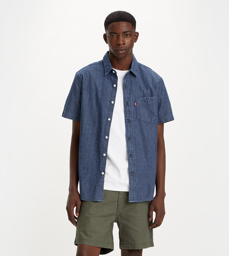 Buy Levi's Short Sleeves Classic One Pocket Standard Fit Shirt In Indigo |  6thStreet Kuwait