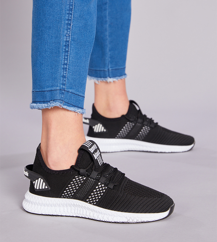Round Toe Slip-On Casual Shoes