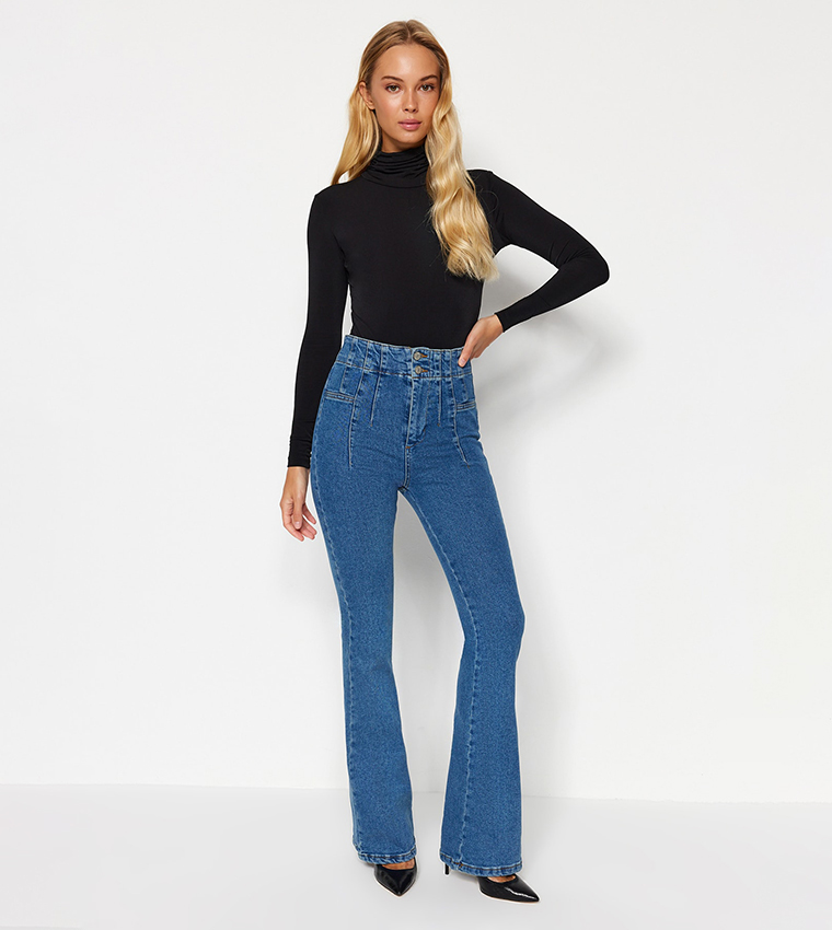 Mid Rise Twisted Seam Cargo Pocket Flared Jeans